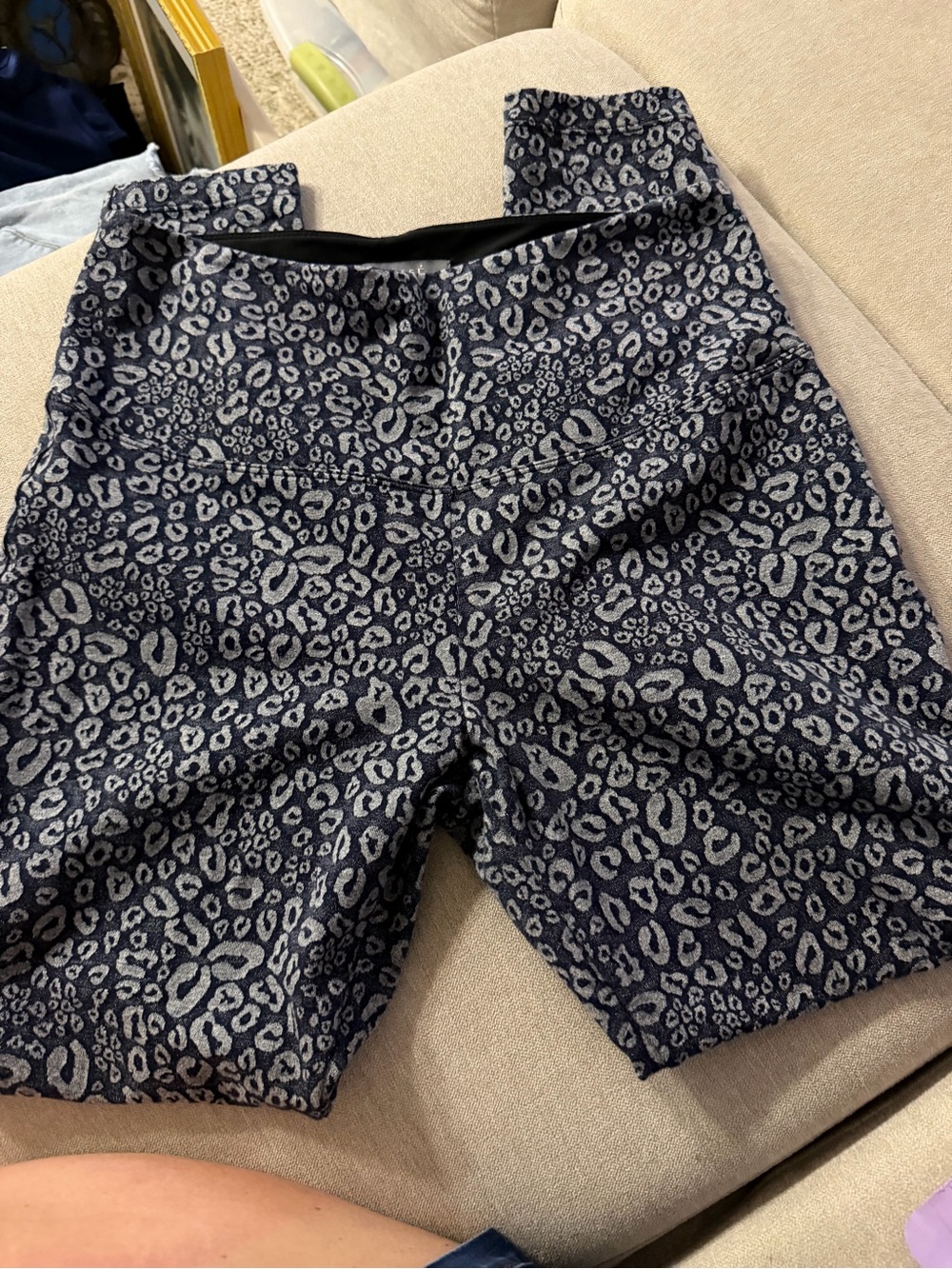 Lysse Navy and Light Gray Leopard-Print Leggings